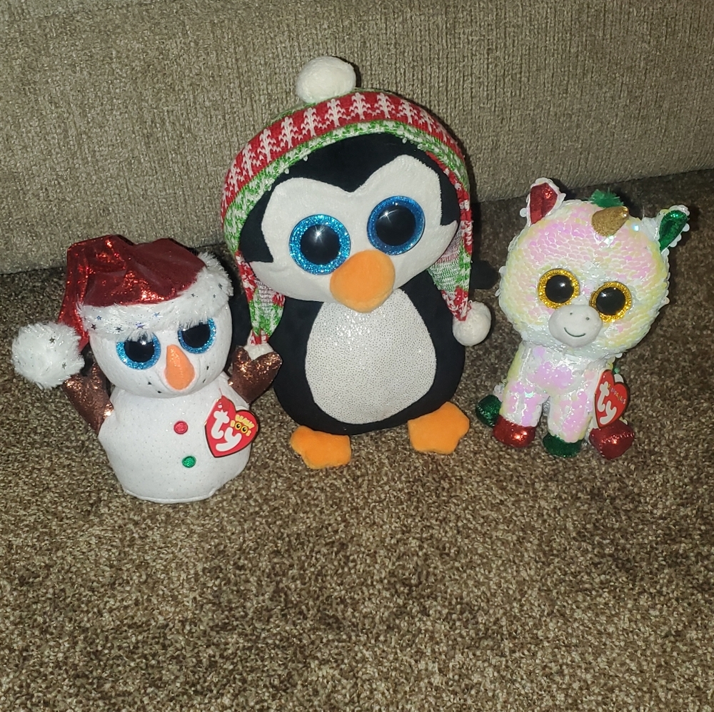 Christmas collection 3 TY beanie boos
